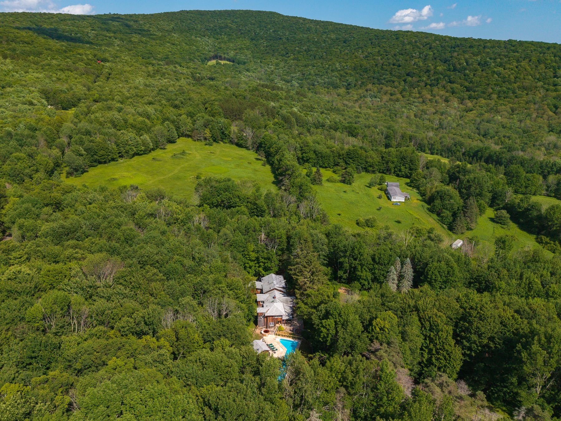 Norwegian Woods aerial view 115